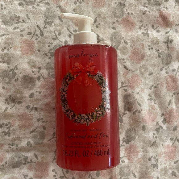 Holiday Set - Cedarwood & Pine Scented Hand Lotion and Wash - 2 bottles - NWOT - Picture 3 of 9